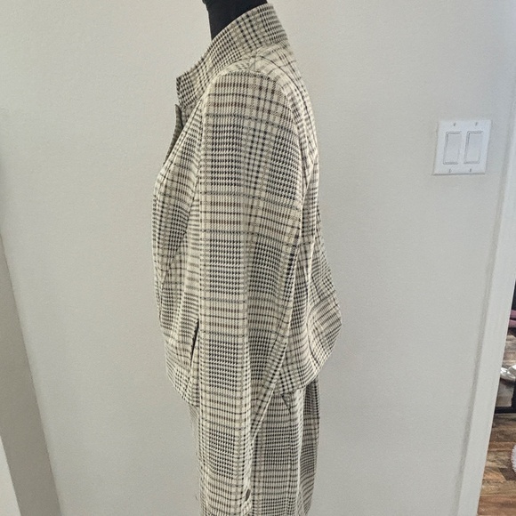 CAbi - Travel Jacket & Skirt Set - Picture 3 of 16